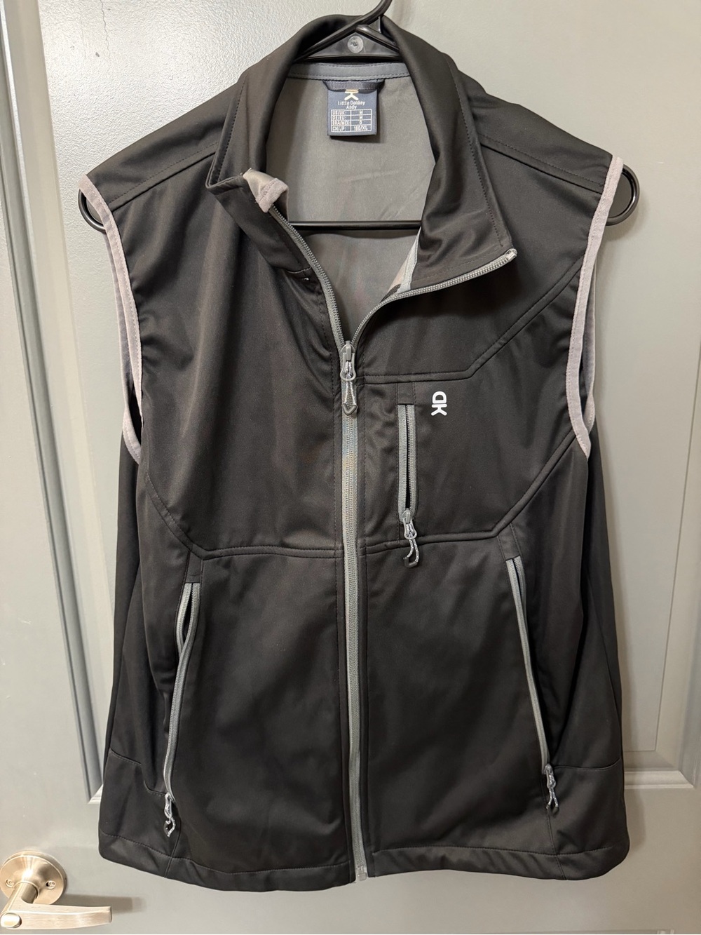Little Donkey Andy Men’s Medium Softshell Vest Black Full Zip Hiking Golf